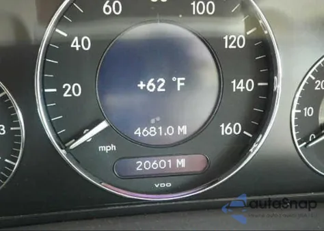 2009 Mercedes-Benz Clk350 z USA, uszkodzony, nr VIN WDBTK56FX9T105140